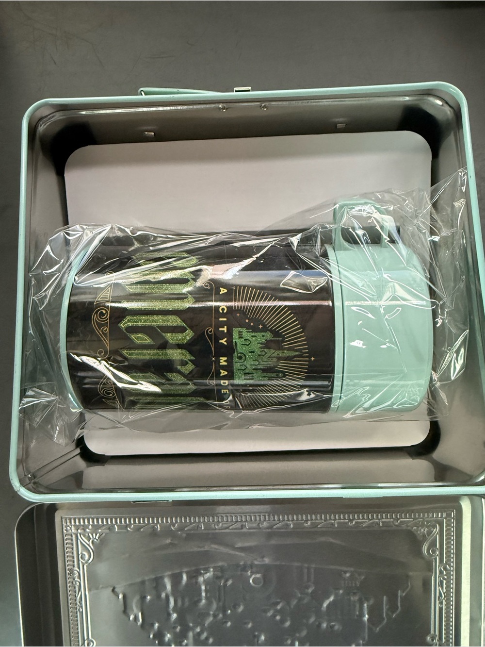 Wicked Emerald Mint Green Lunchbox and thermos Bottle Duo - Picture 3 of 3
